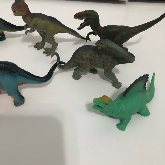 Dinosaur lot of 10 plastic dinosaurs. Fun imagination toy figurines - Picture 2 of 8